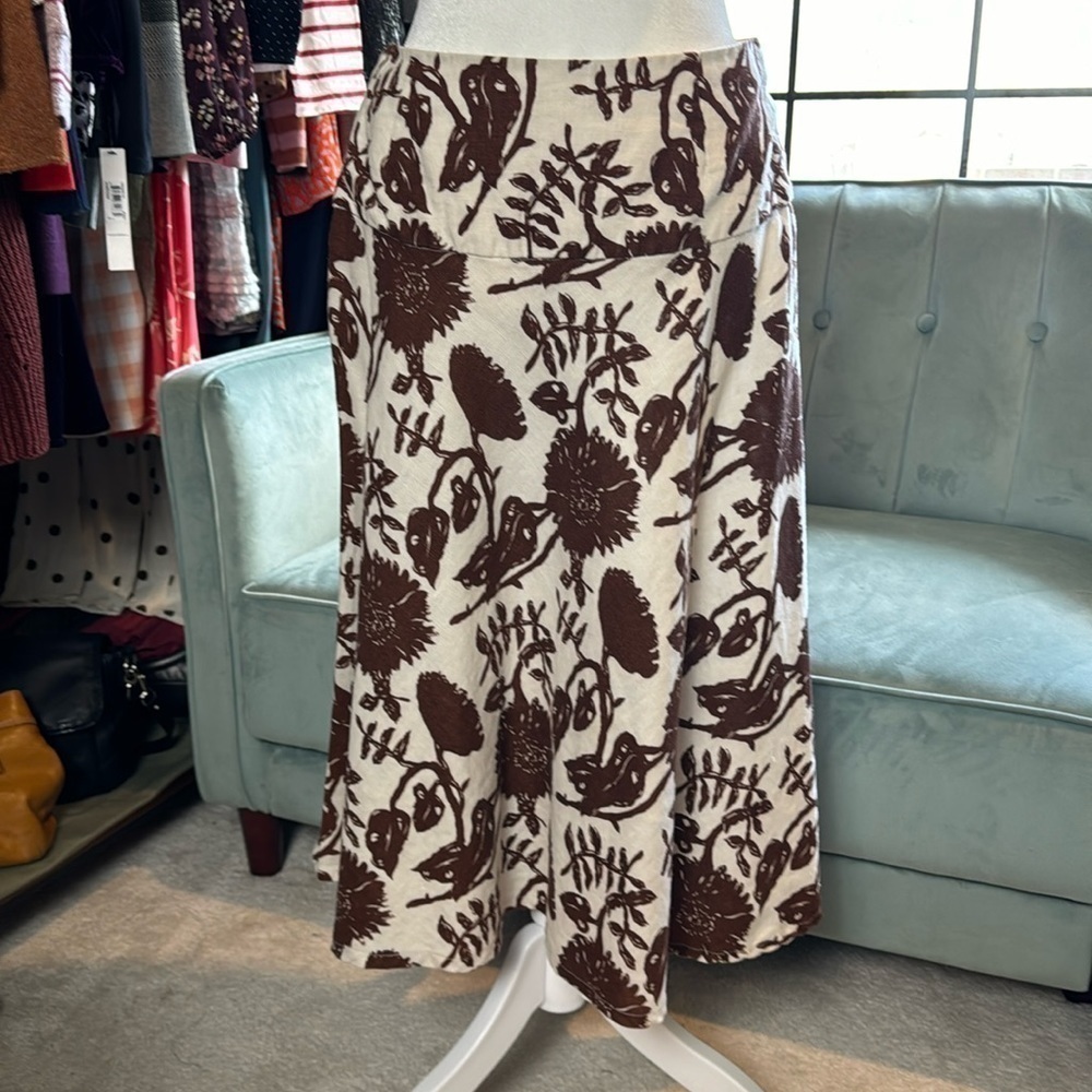 EUC GAP Neutral Linen Circle Skirt Sunflower Leaf Motif - Picture 4 of 8